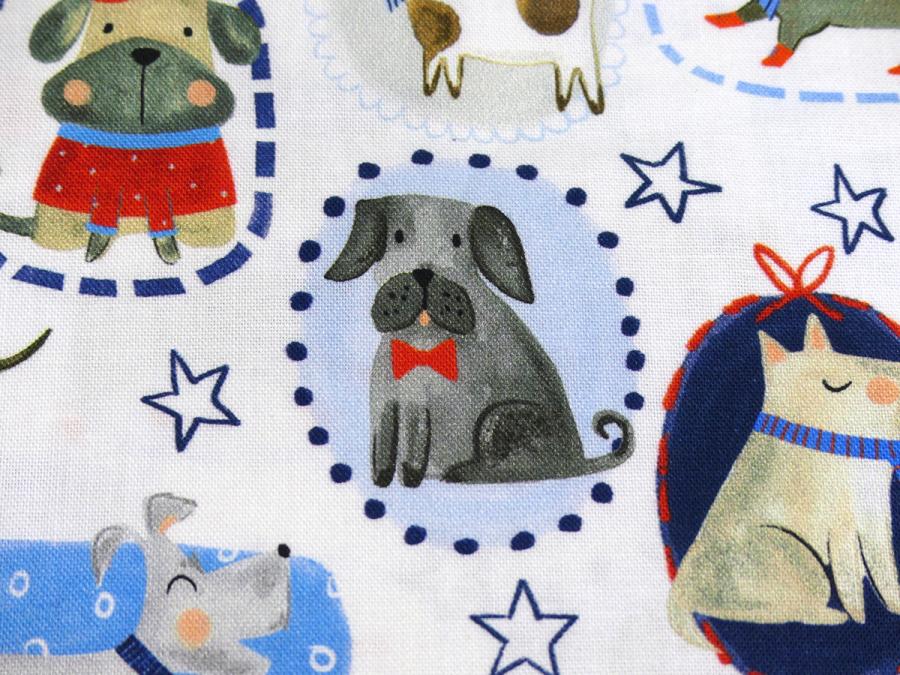 Patchworkstoff mit Hunden und Zicklein von Timeless Treasures grauer Hund mit roter Schleife
